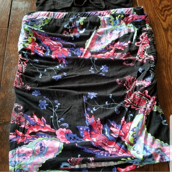 LASCANA for VENUS Two Piece Ruched with Ties Black Top and Floral Skirt - Picture 13 of 14